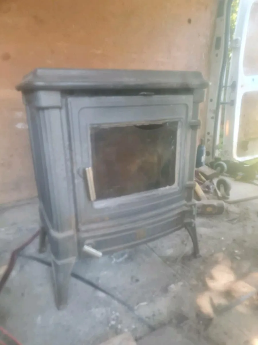 Stove - Image 1