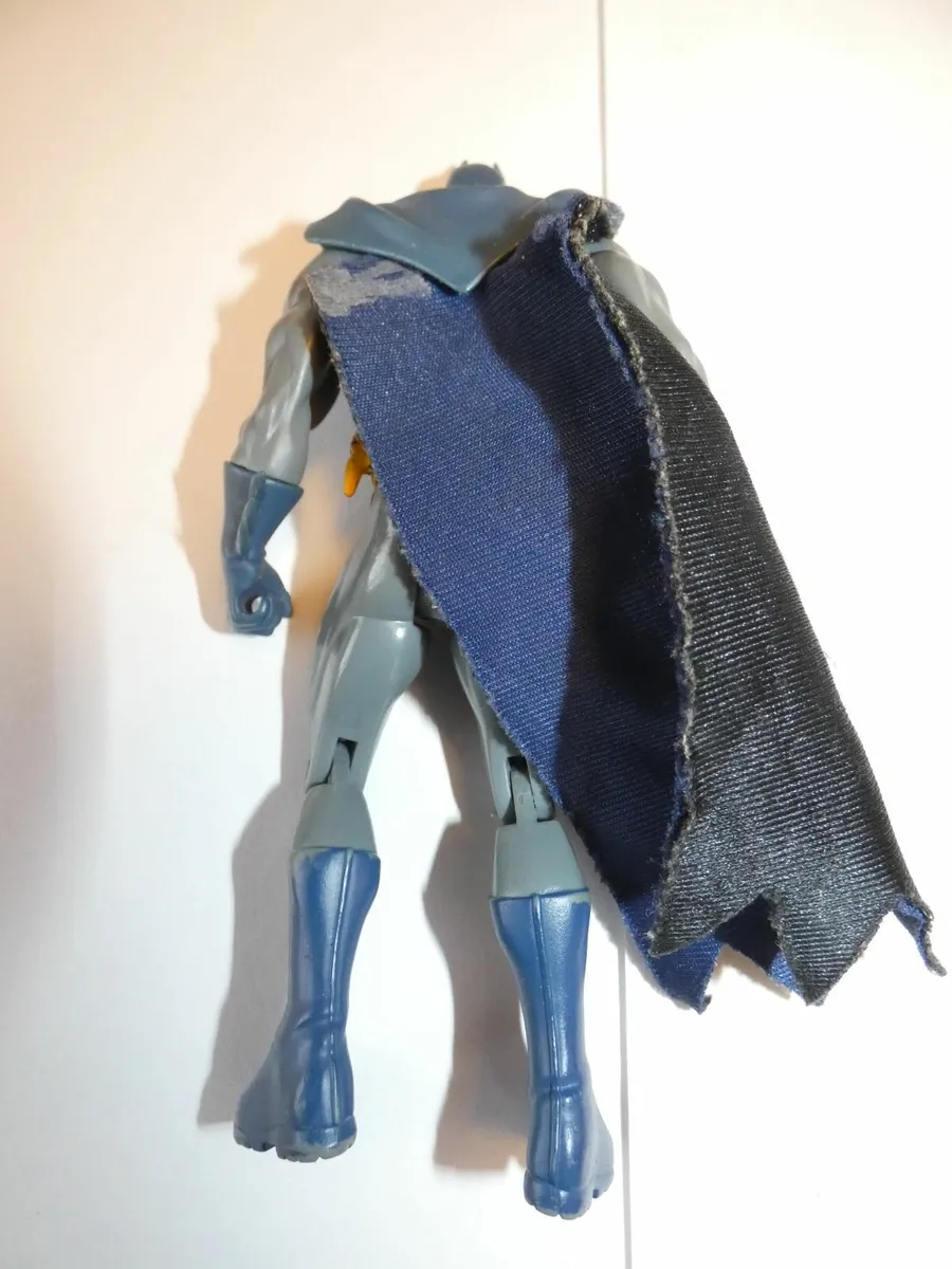 BATMAN FIGURE 16cm POSEABLE 2003 - Image 2