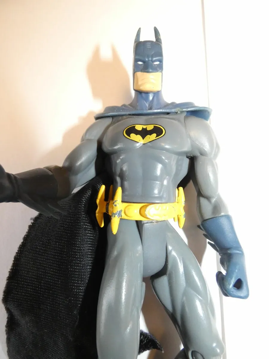 BATMAN FIGURE 16cm POSEABLE 2003 - Image 3