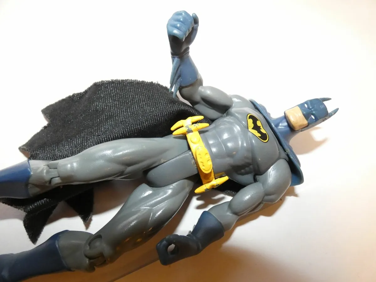 BATMAN FIGURE 16cm POSEABLE 2003 - Image 4