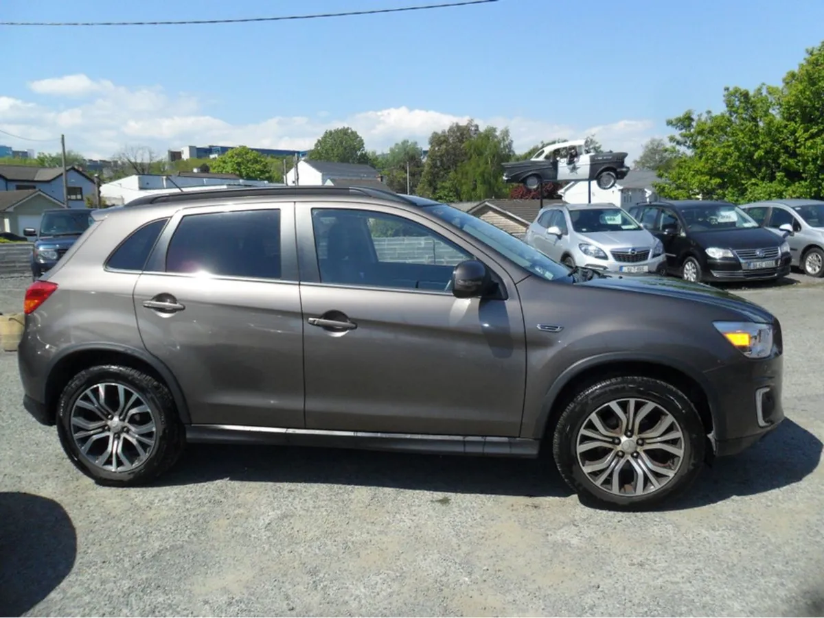 Mitsubishi ASX 1.6 2WD Instyle  E6 4DR - Image 2