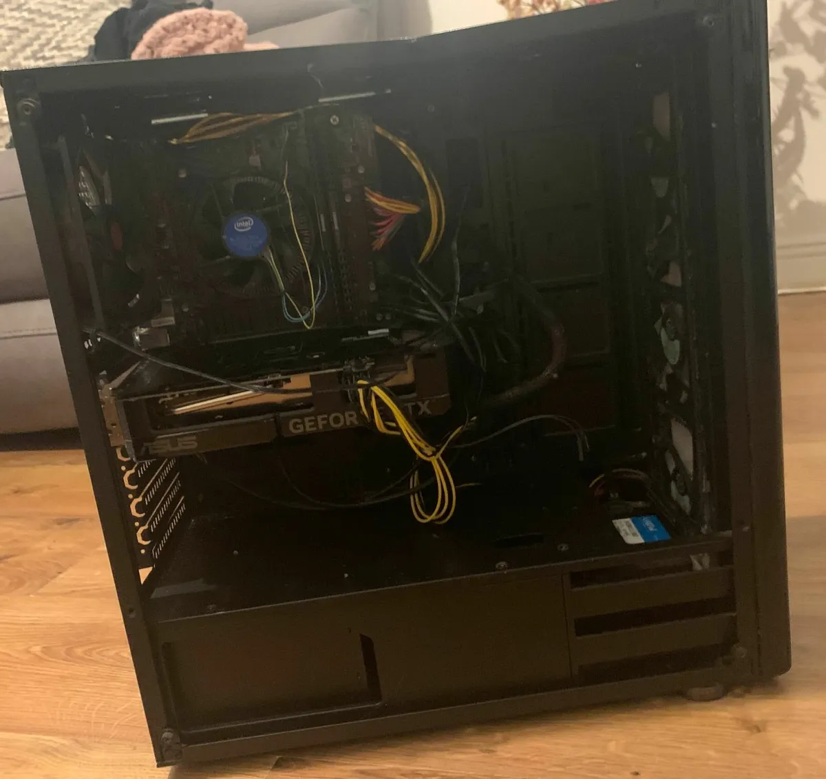 Gaming PC - 4060 8GB, 10400F, 16gb RAM - Image 2