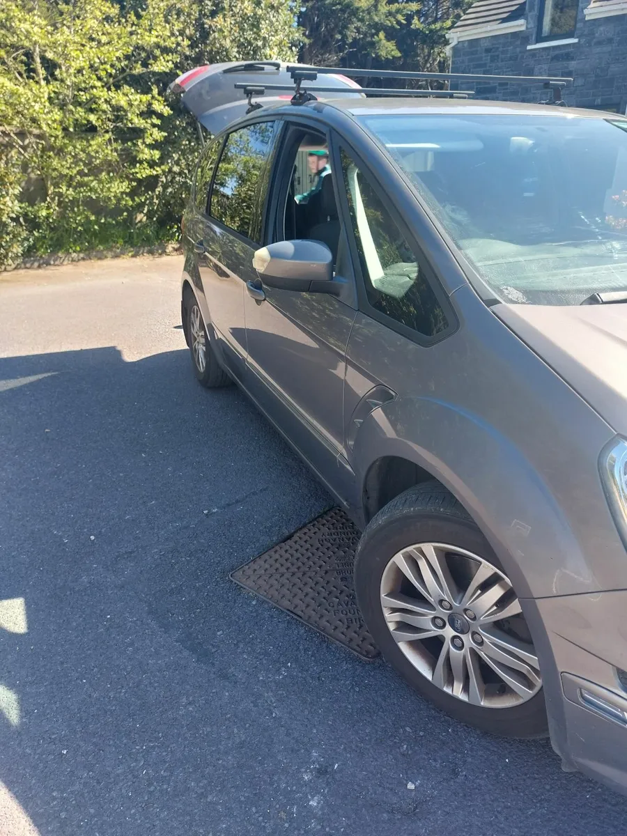 Ford S-Max 2012 - Image 1
