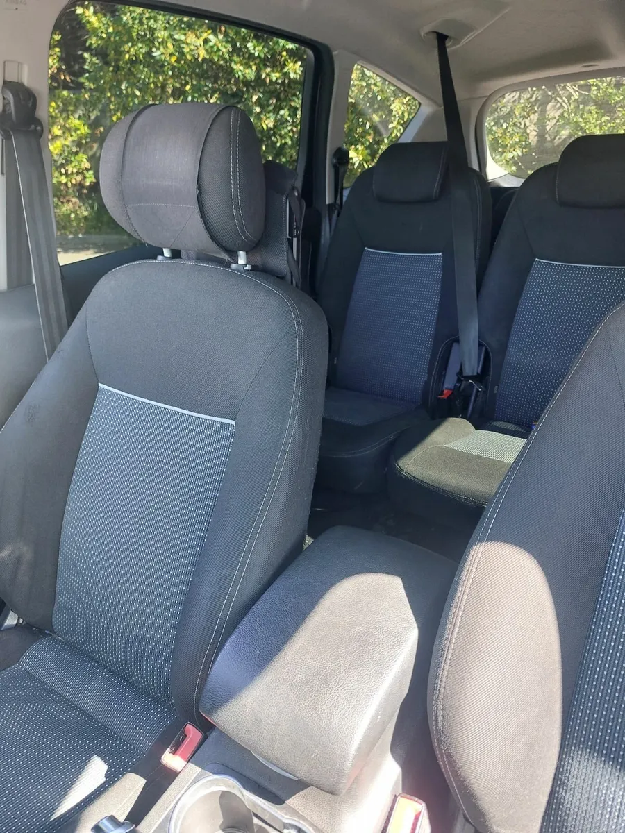 Ford S-Max 2012 - Image 4