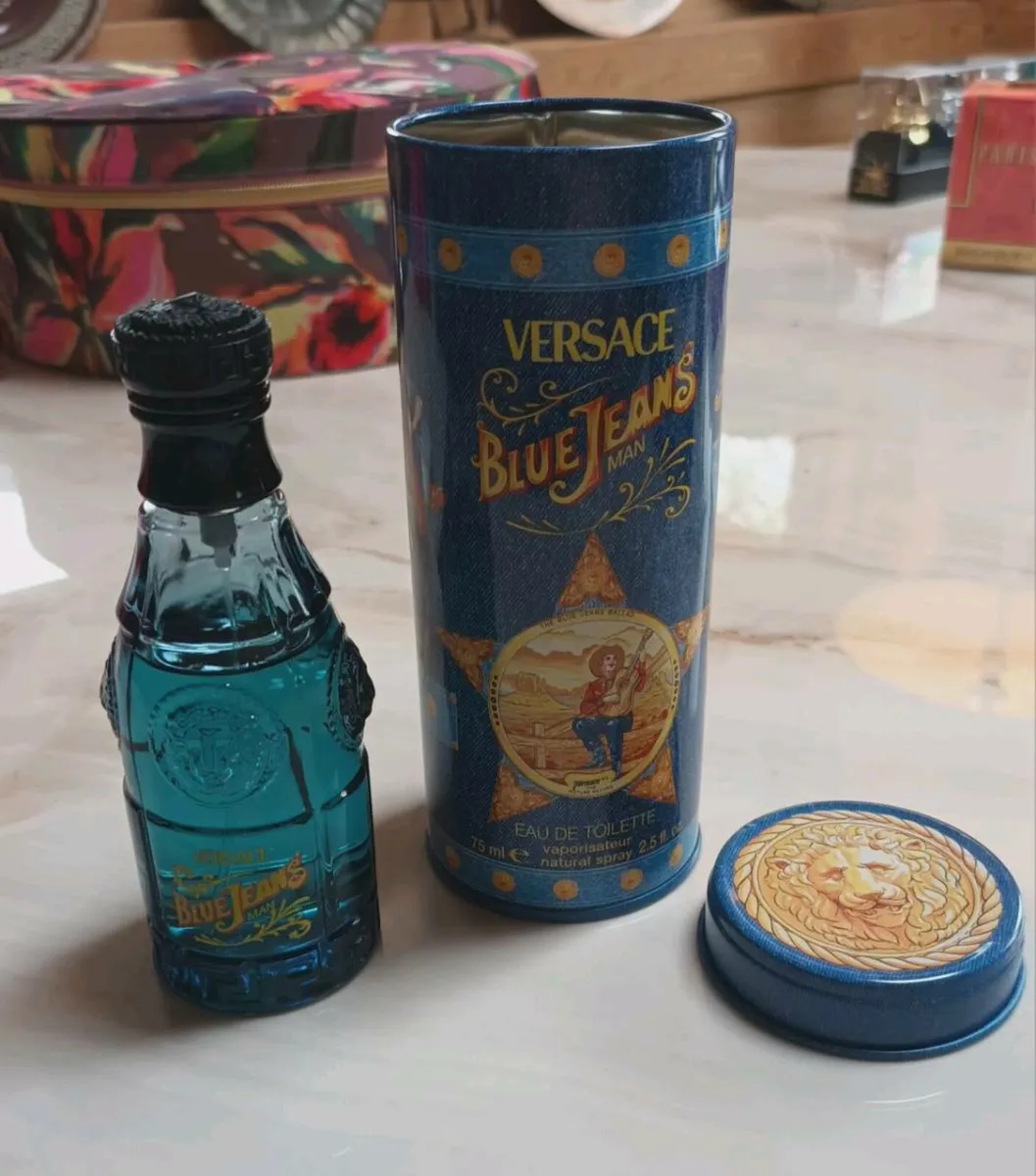 Versace aftershave from Harrods, D18 post 6e - Image 1
