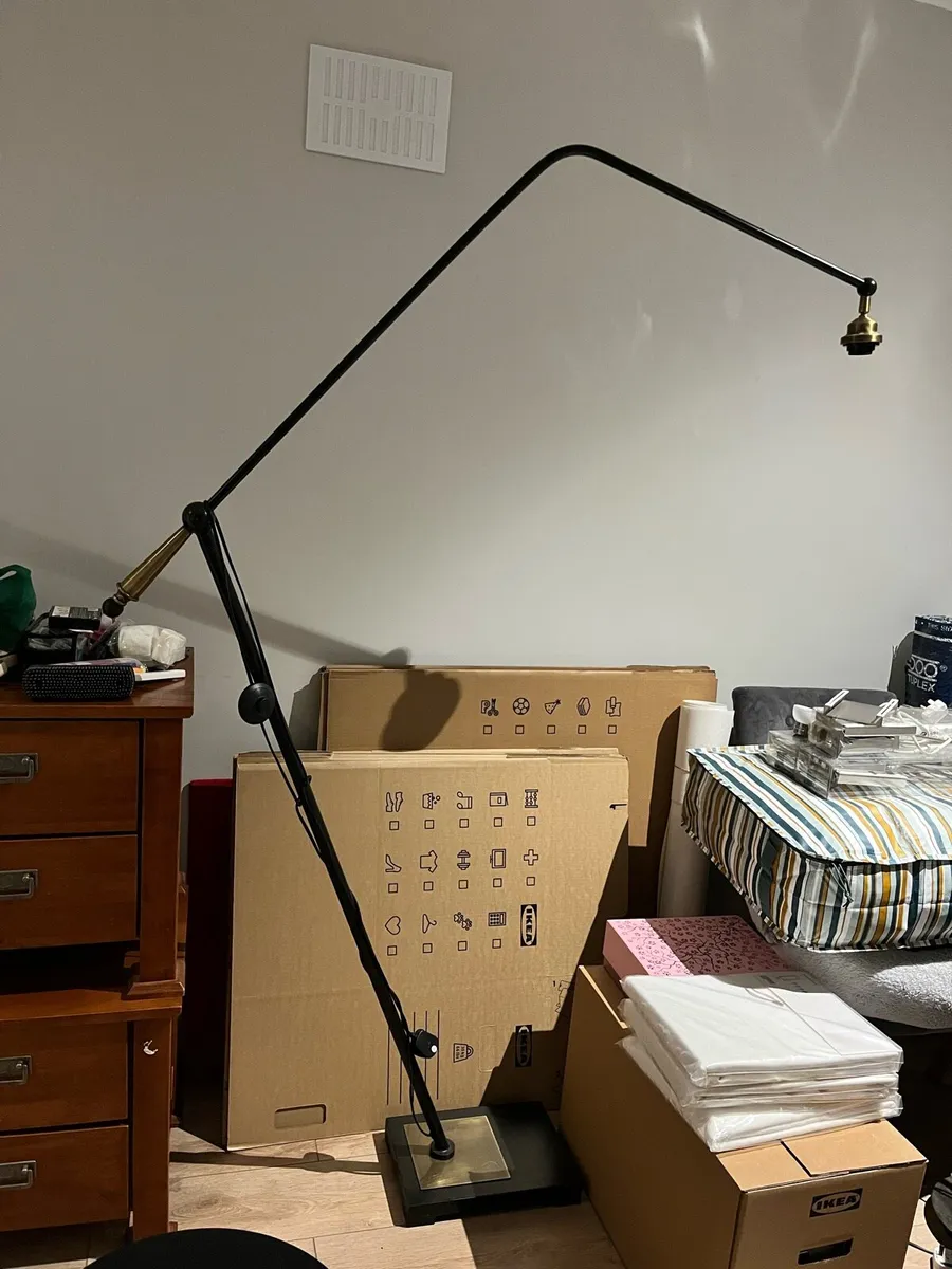 Lean over lamp