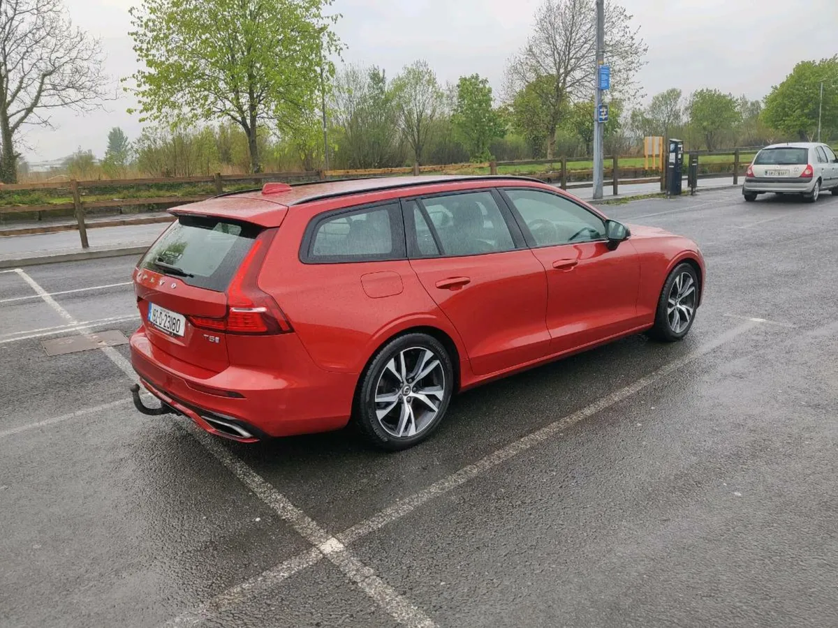 Volvo V60 2.0 T5 250BHP R-DESIGN 5DR AUTO - Image 3