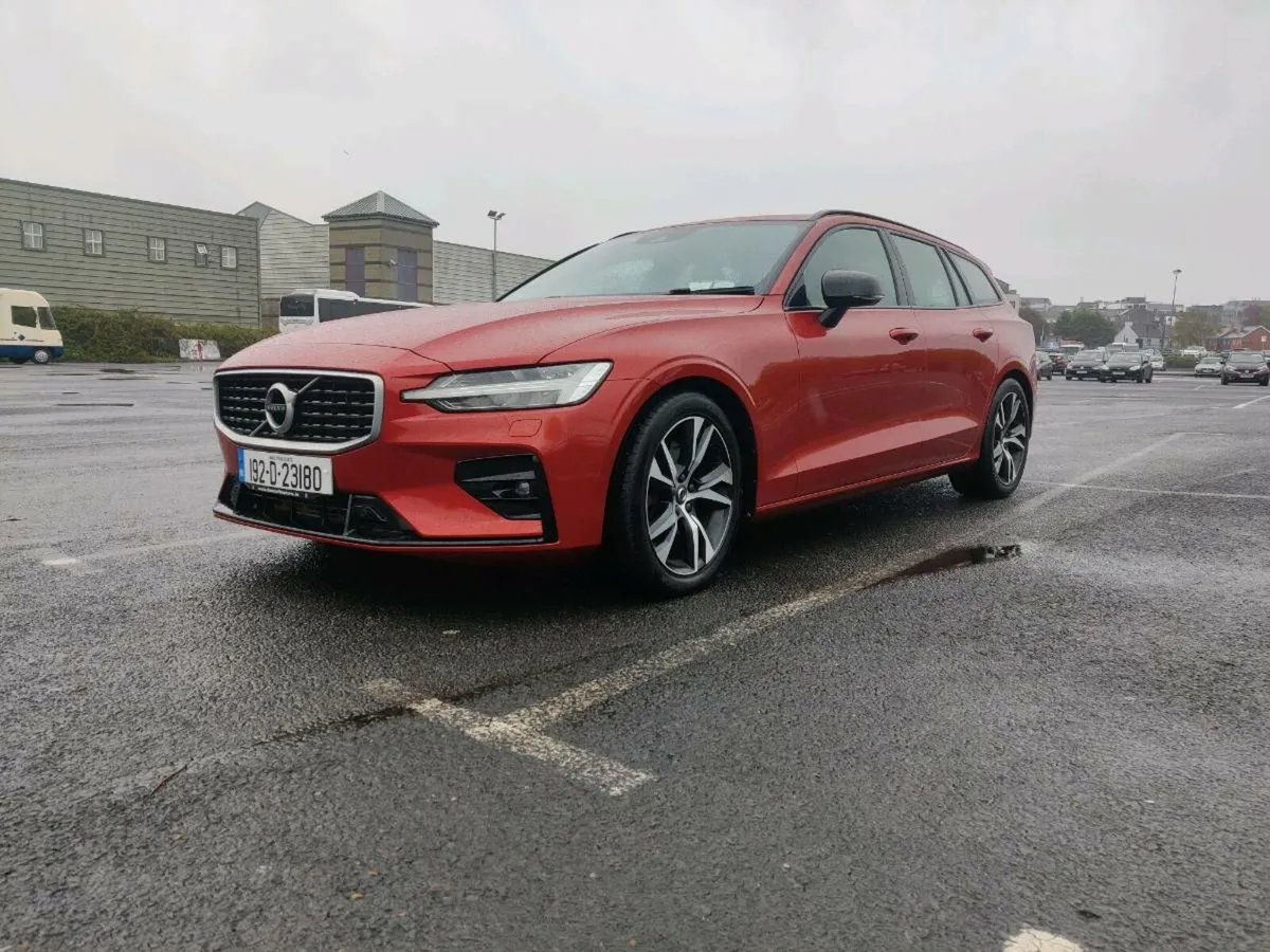 Volvo V60 2.0 T5 250BHP R-DESIGN 5DR AUTO - Image 4