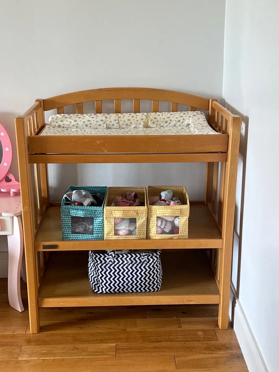 Baby changing table - Image 4