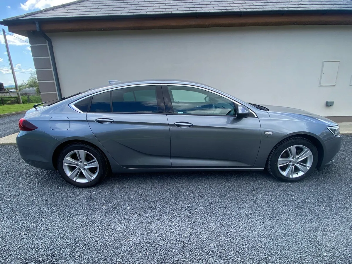 2018 (182) Vauxhall Insignia 1.6 TD Elite - Image 4