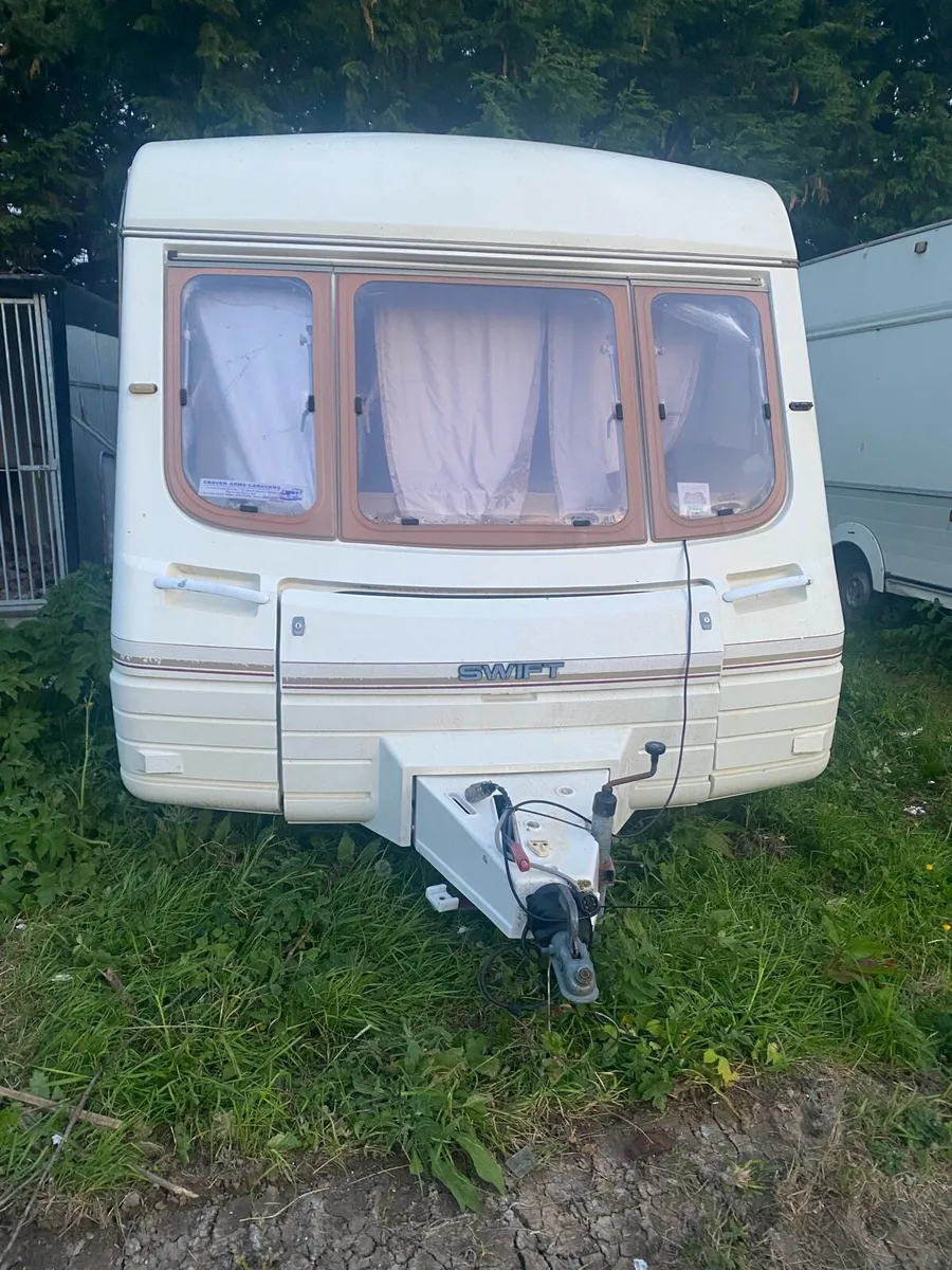 Caravan / camper van windows & parts - Image 1