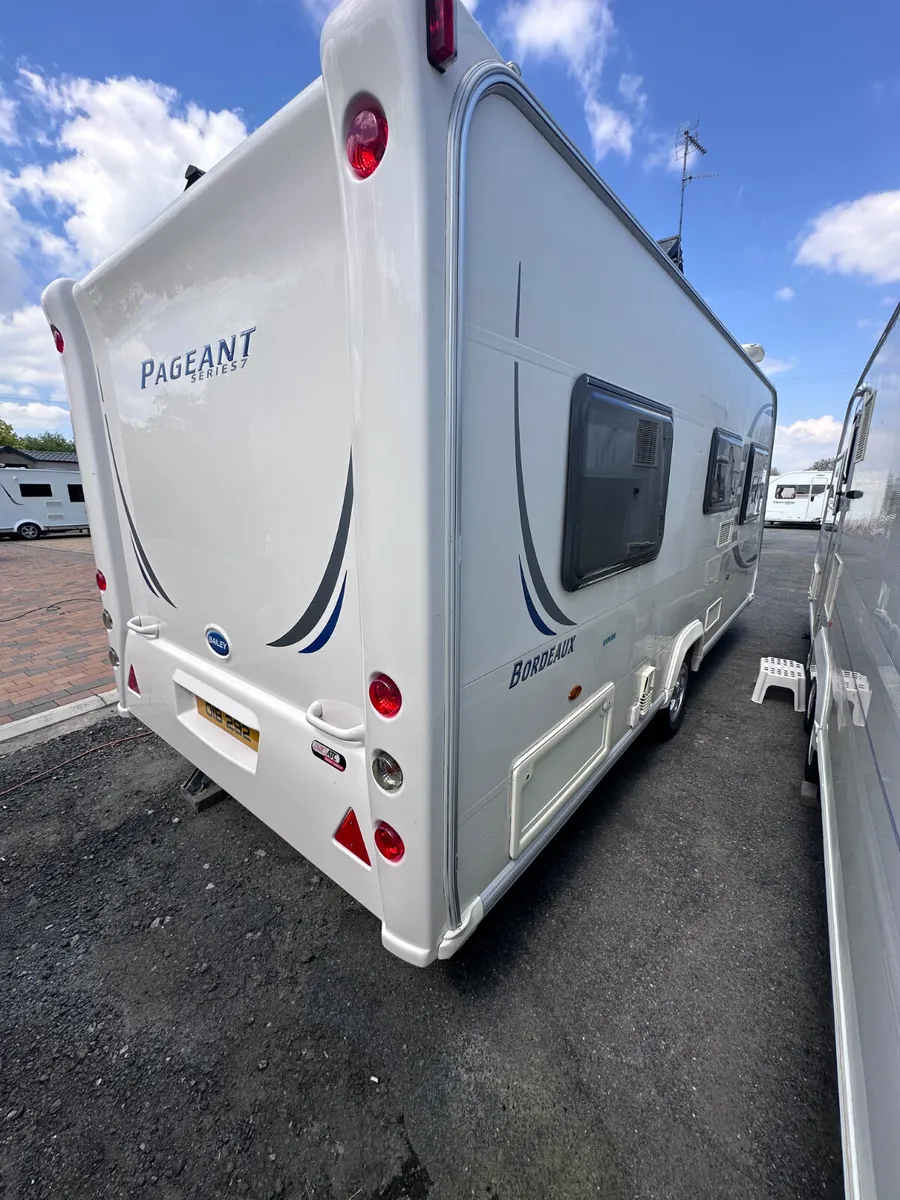 ✨2010 BAILEY PAGEANT 4 BERTH FIXED BED ✨ - Image 2