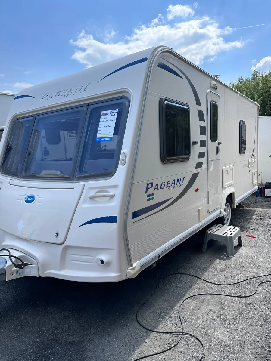 ✨2010 BAILEY PAGEANT 4 BERTH FIXED BED ✨ - Image 1