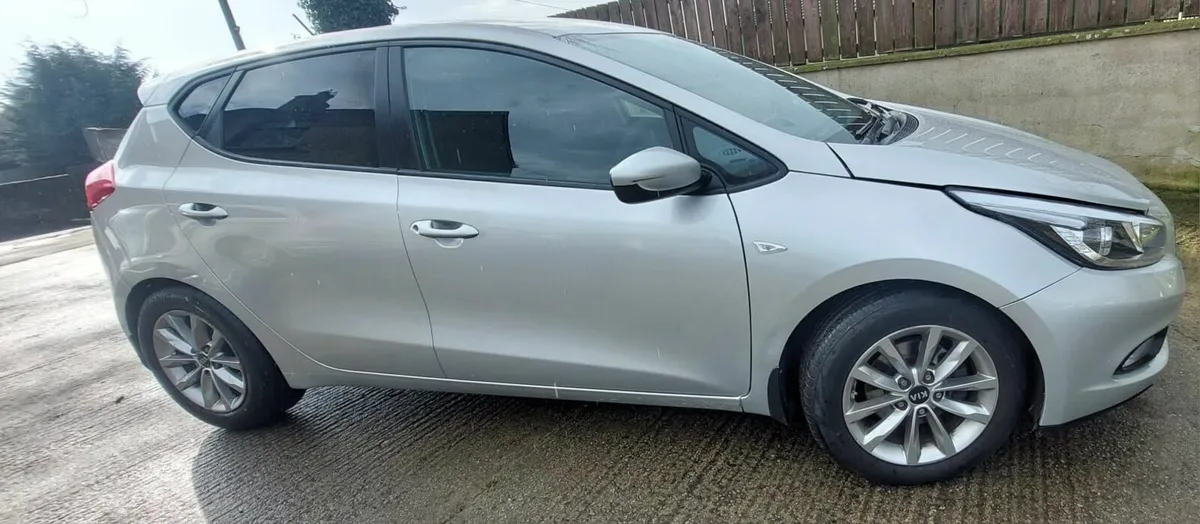 Kia Ceed 2013 - Image 1