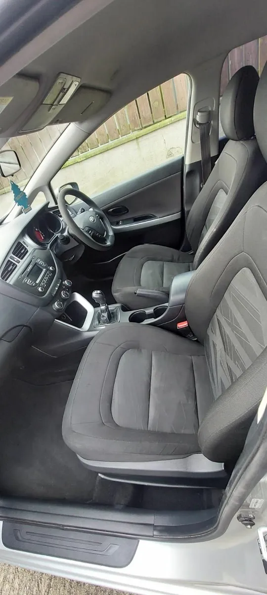 Kia Ceed 2013 - Image 4