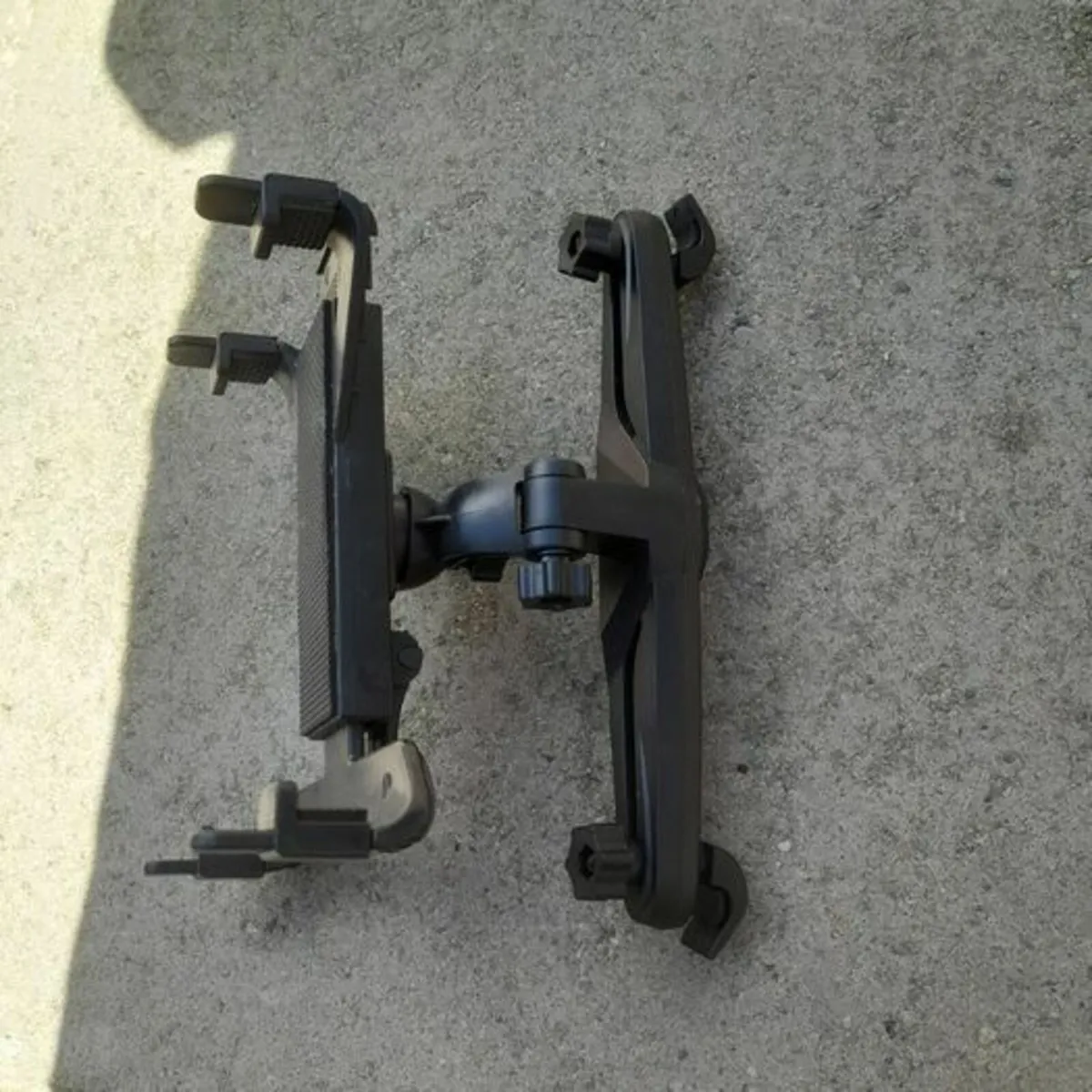 Car Tablet Holder  Used Just 1 Time  Shipping: Col - Image 3