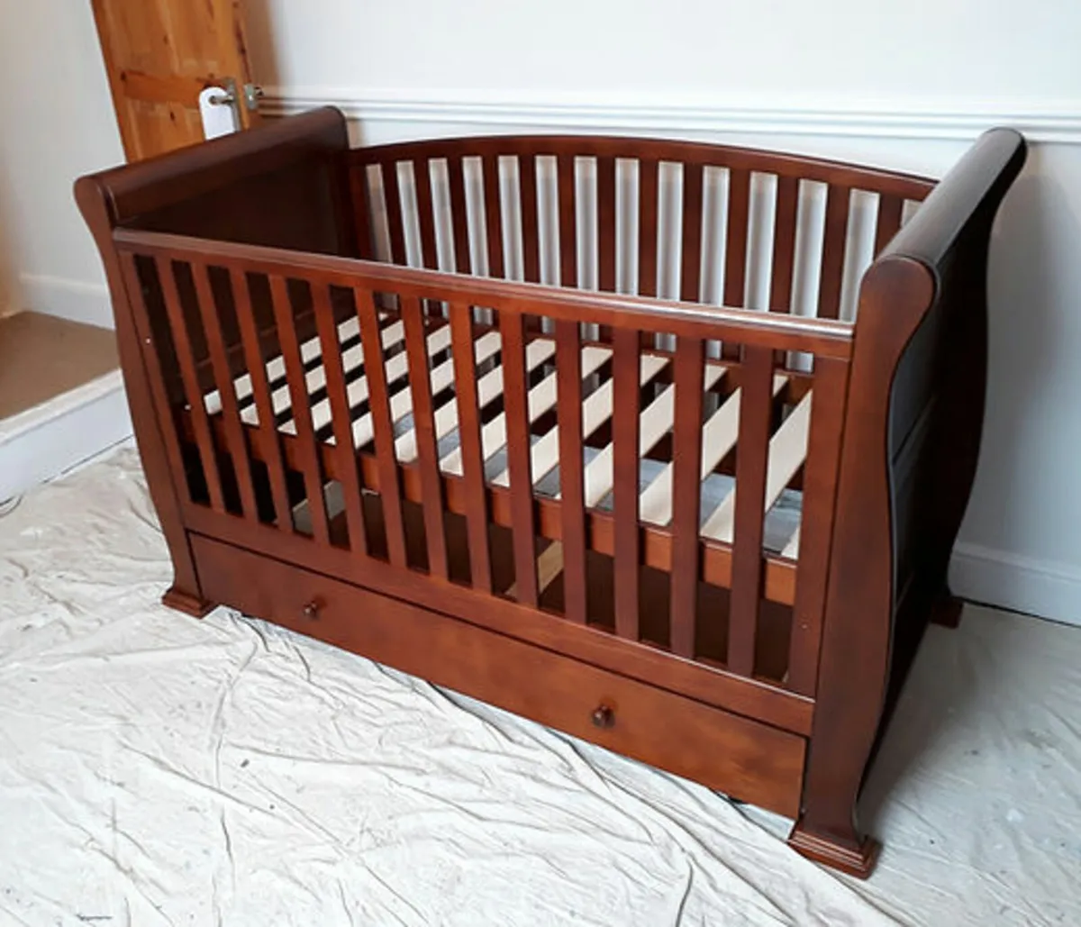 Br oslo sleigh cot bed frame 0,up to 6 years old - Image 2