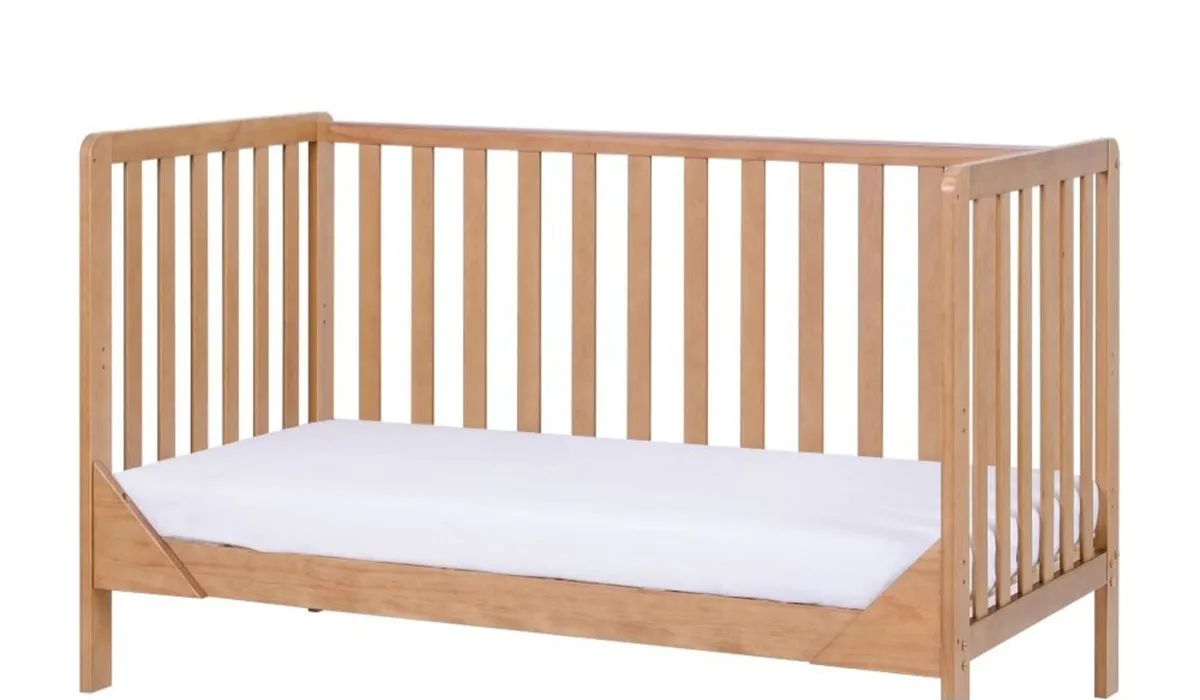 Mamas and papas lucia cot bed as new - Image 2