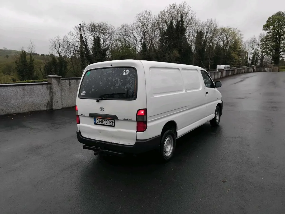 Low mileage 08 hiace test 18/02/26 tax 08/25 - Image 4