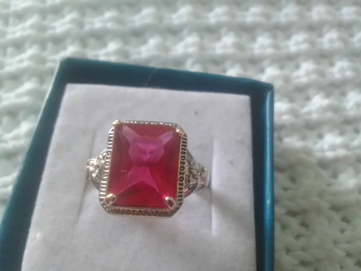 STERLING SILVER VINTAGE PINK ZIRCON RING SIZE O - Image 1