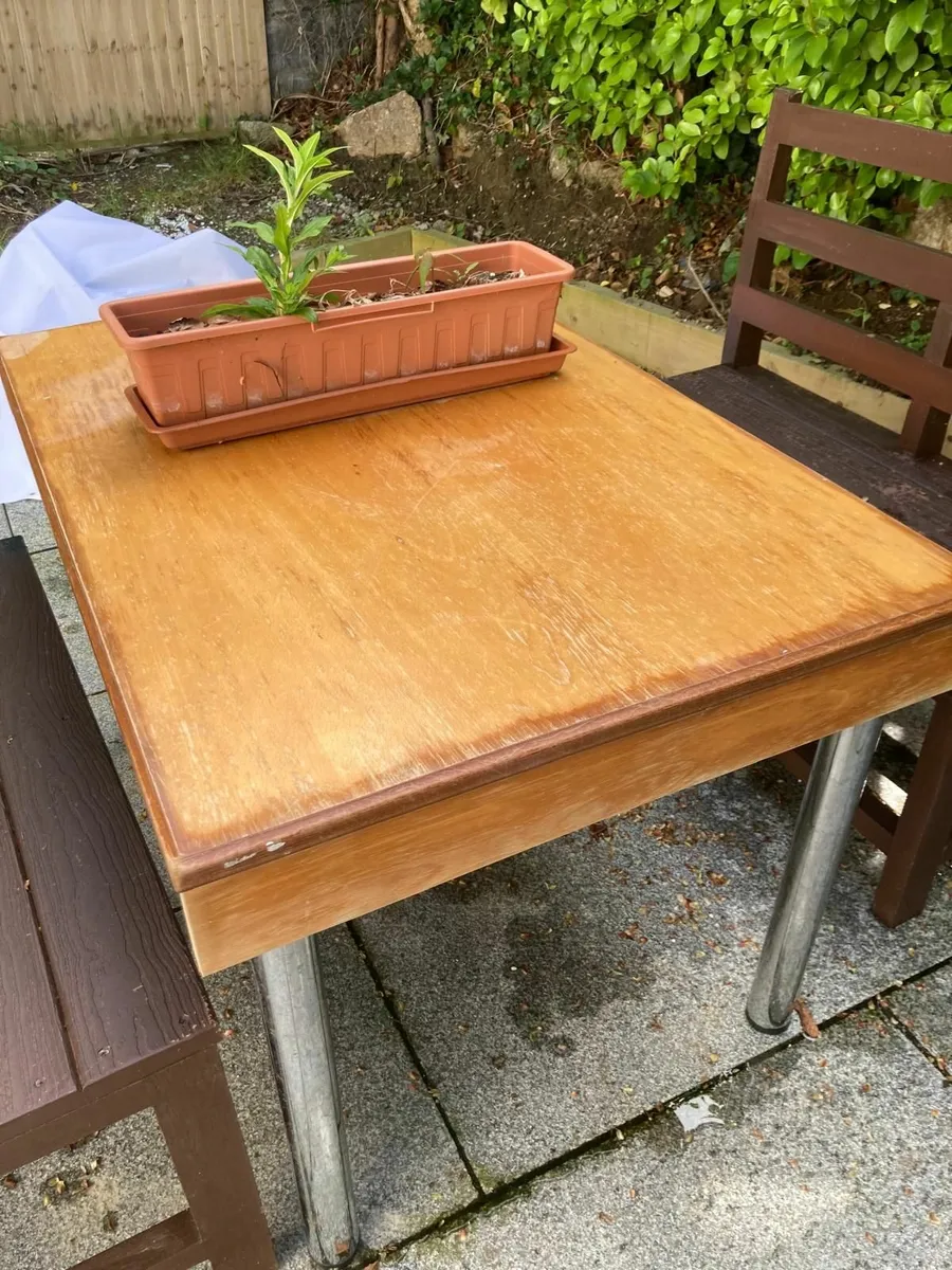 Dining Table and 4 chairs - Image 1