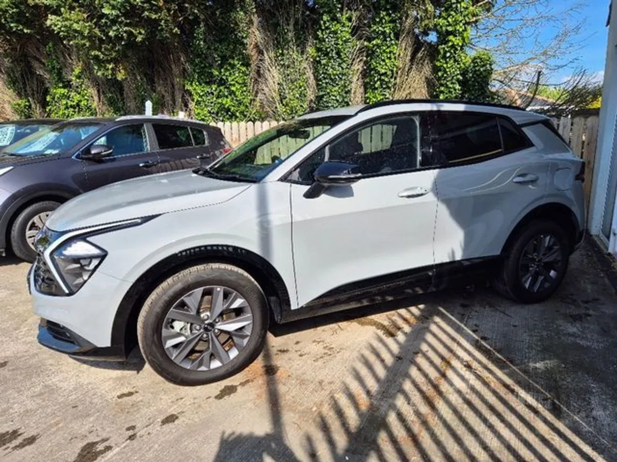 Kia Sportage HEV 1.6gdi Petrol Hybrib Limited Edi - Image 3