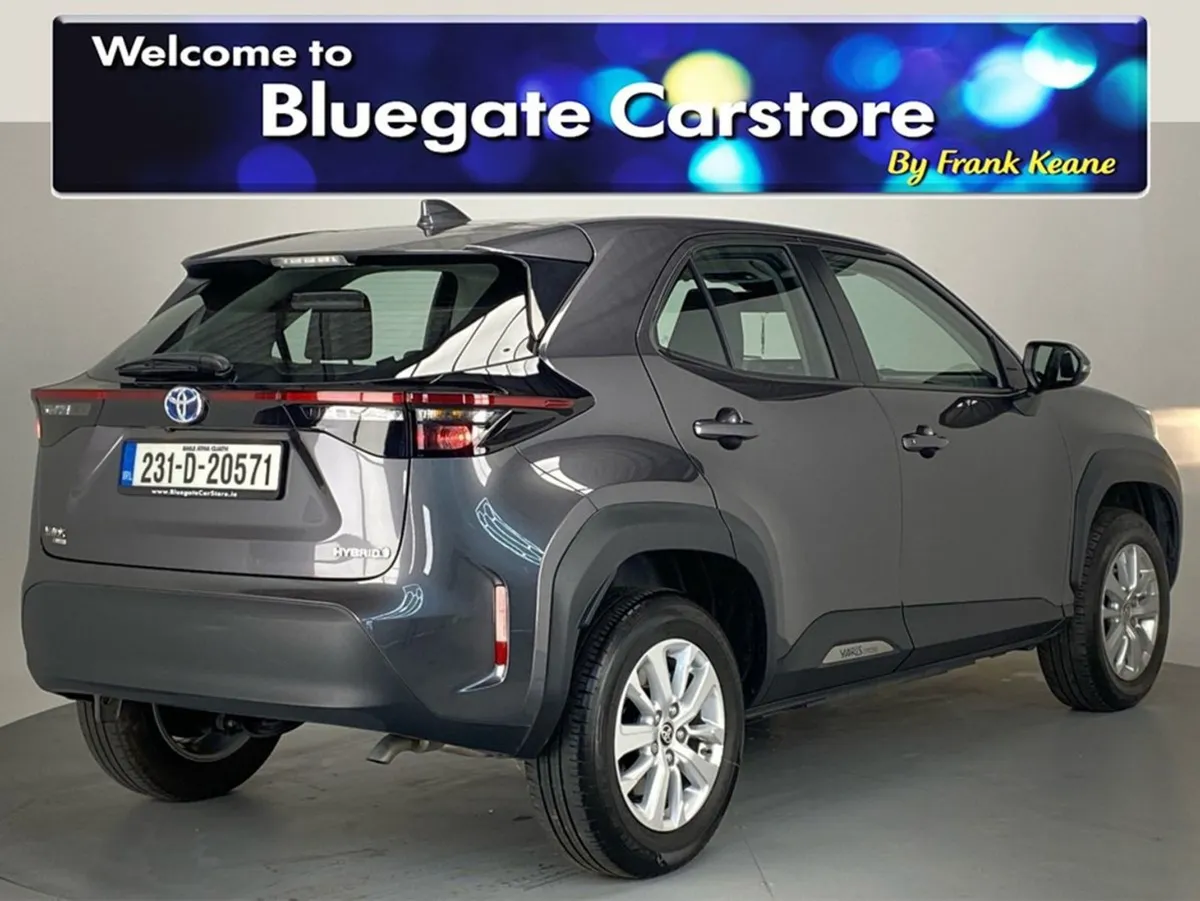 Toyota Yaris Cross CR Luna 4DR Auto multifunction - Image 4