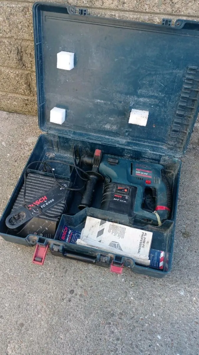 Bosch Battery Hammer Drill - Image 3