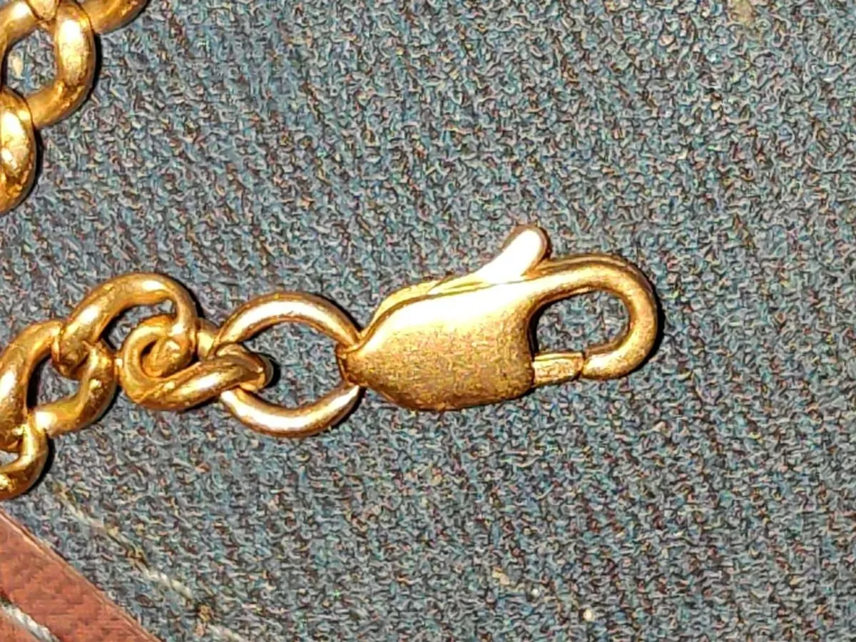 CHUNKY T-BAR, 9CT Solid Gold 8.72 Gram 8"Bracelet - Image 2
