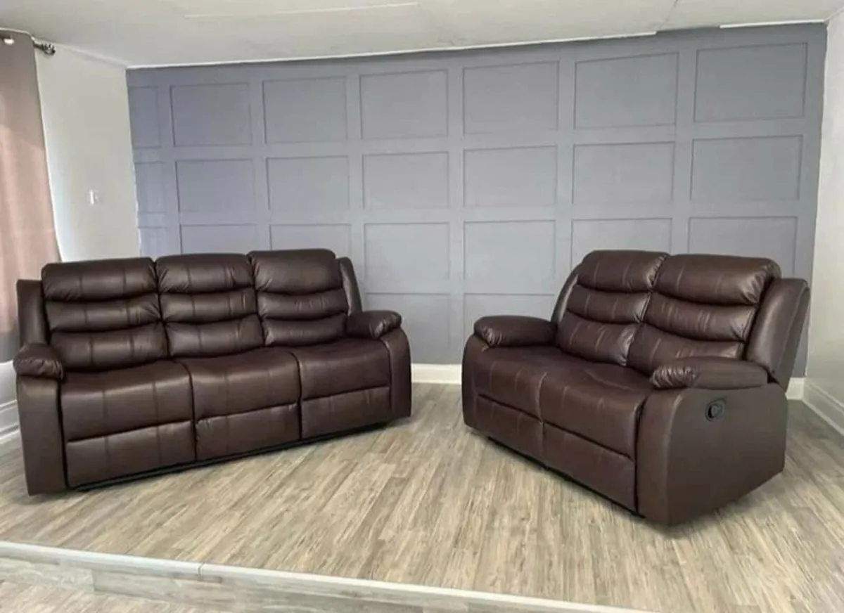 Roma 3/2 Leather Couch On Sale Month - Image 1