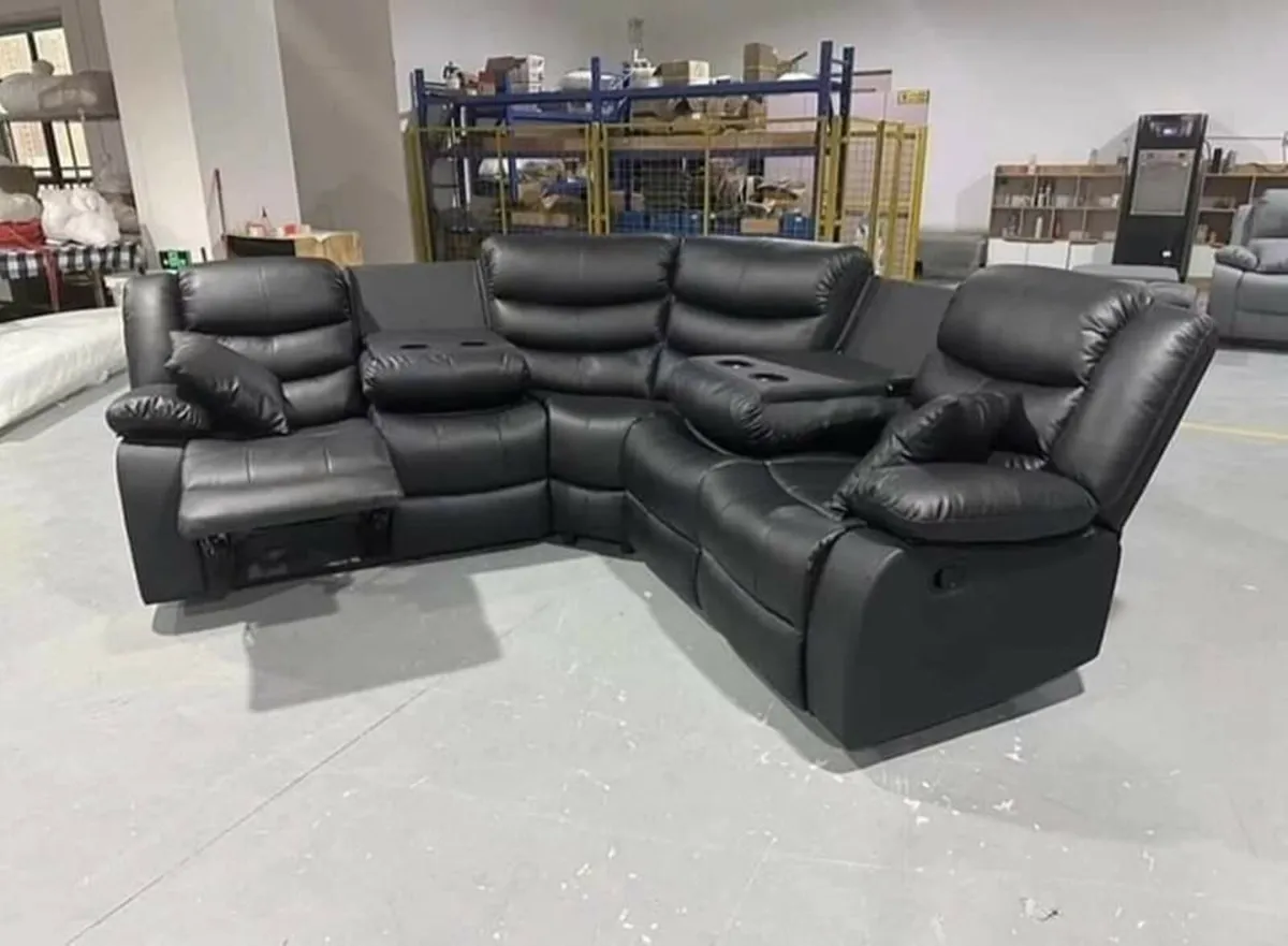 Roma 3/2 Leather Couch On Sale Month - Image 4