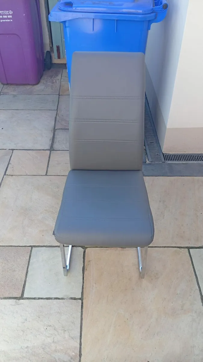 Dinning table - Image 2