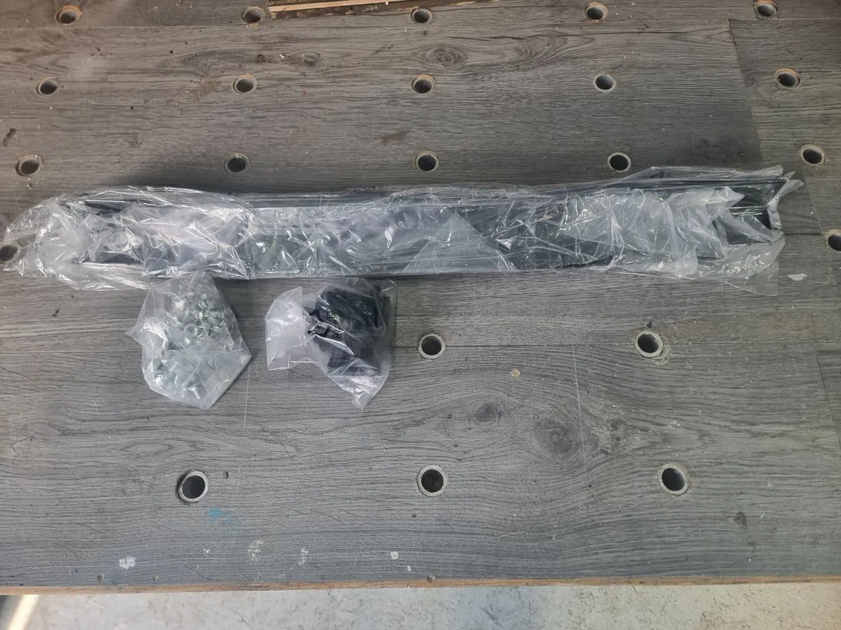 Metal tool stand - Image 2