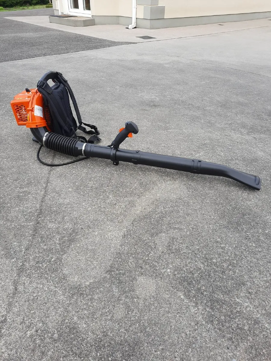 Backpack Leaf / Grass Blower 1.7 HP Free Delivery - Image 1