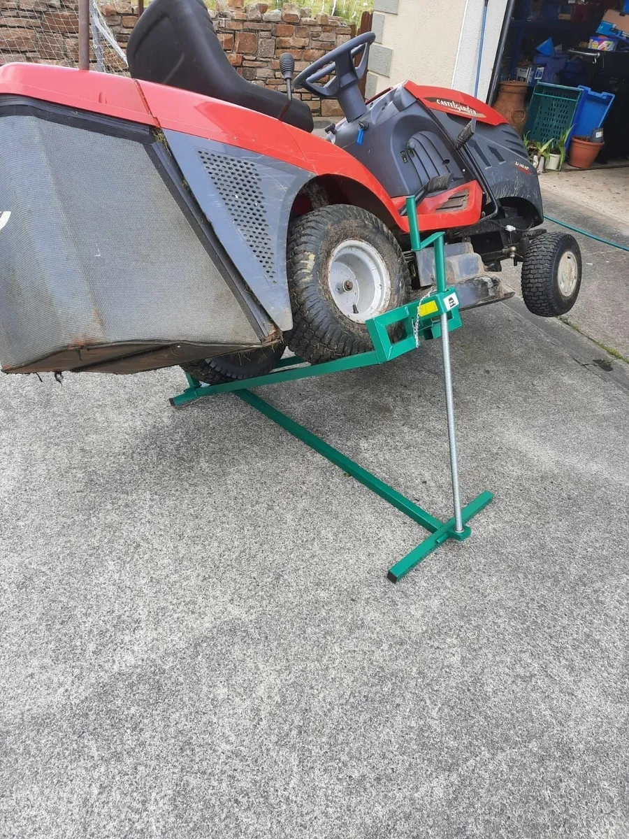 LAWNMOWER LIFTER JACK .. FREE DELIVERY - Image 1