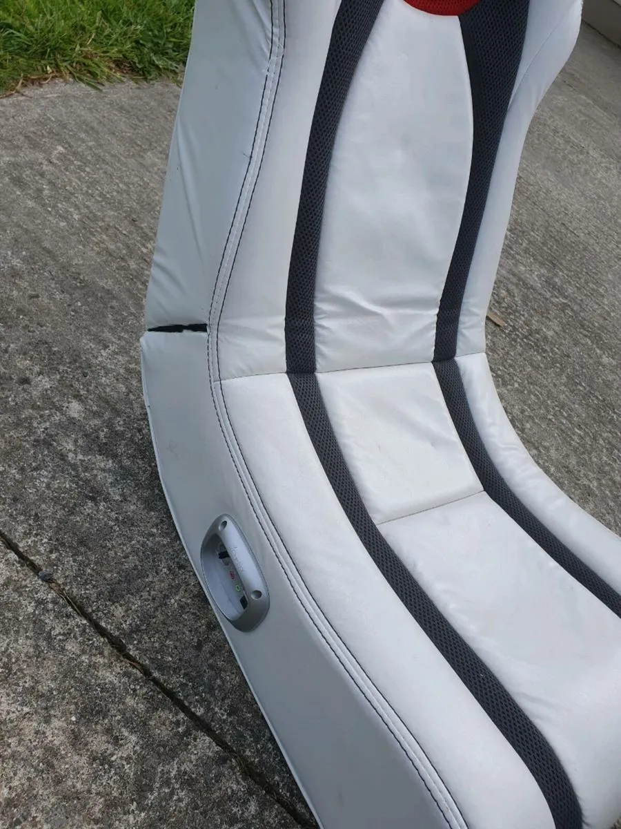 X-Rocker Gaming Chair - Image 2