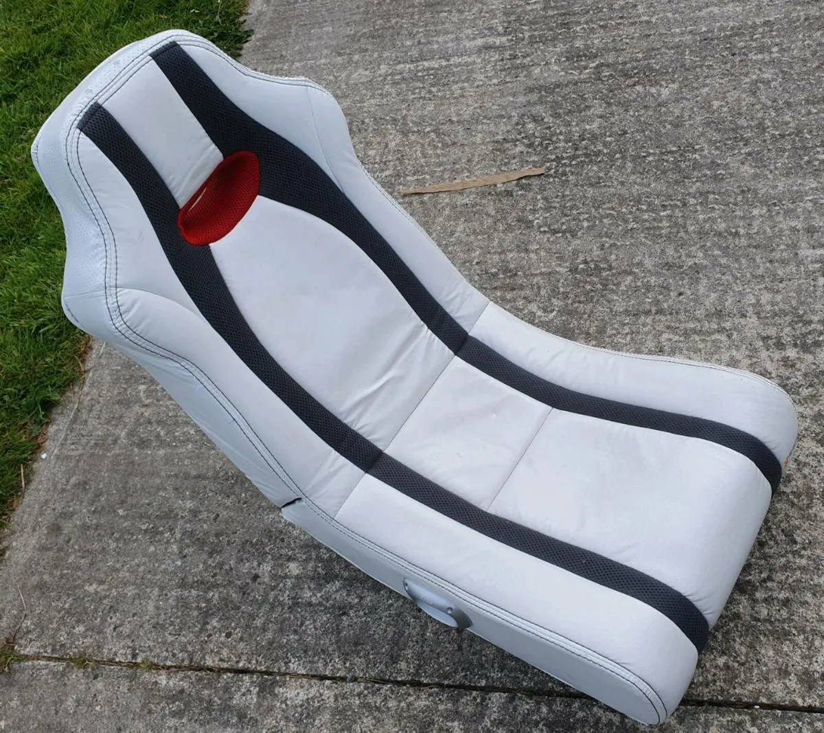 X-Rocker Gaming Chair - Image 3