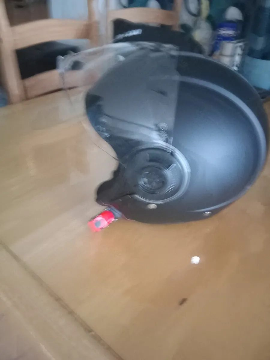 New motorcycle helmet - Image 1