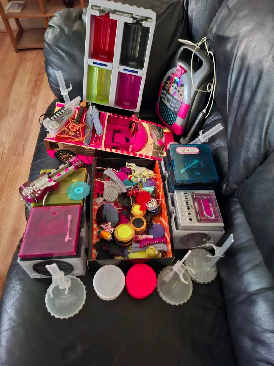 32 LOL Doll Bundle & a large range of accessories - Image 3
