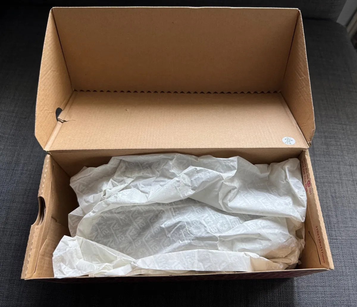 Vans sneakers size 3.5(36) - Image 3