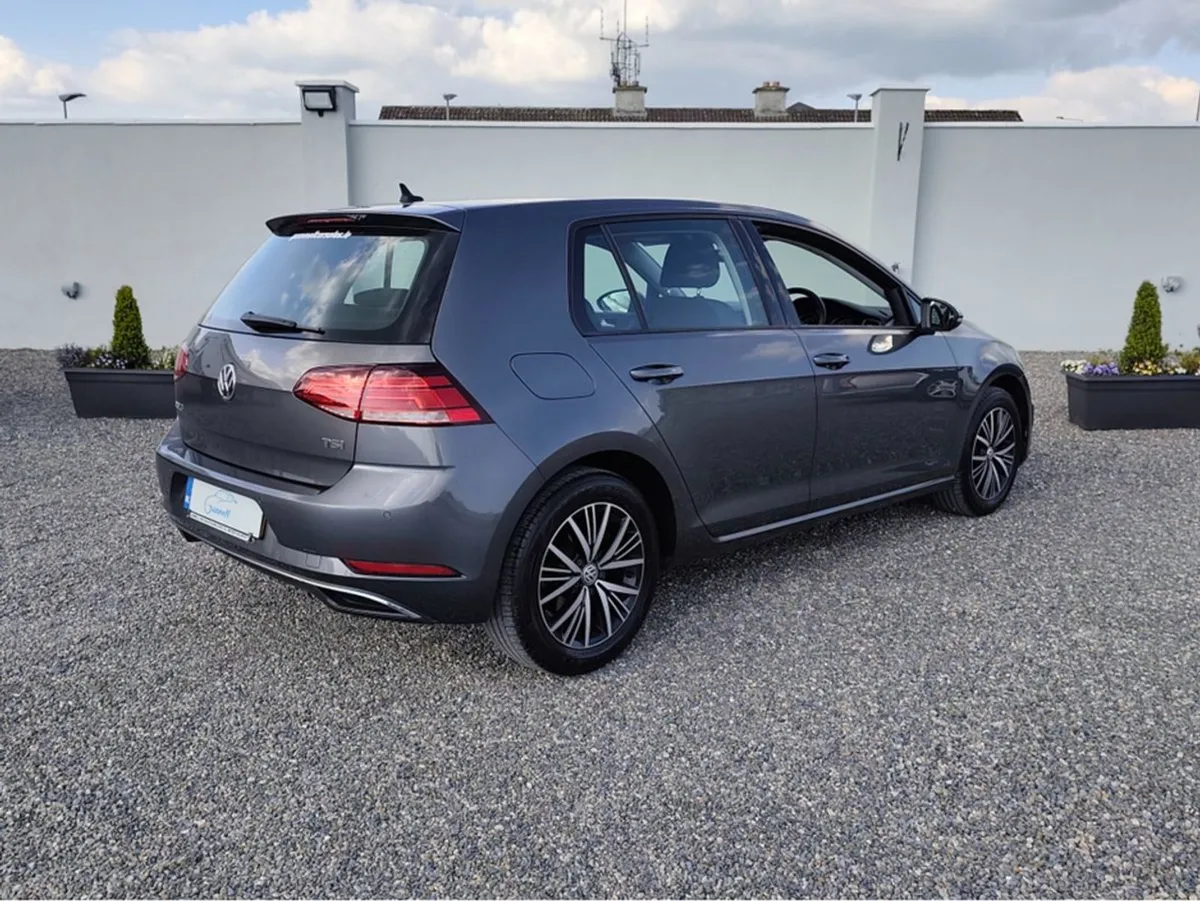 Volkswagen Golf Low Miles Manual SE Navigation TS - Image 2