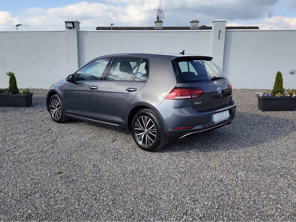 Volkswagen Golf Low Miles Manual SE Navigation TS - Image 4