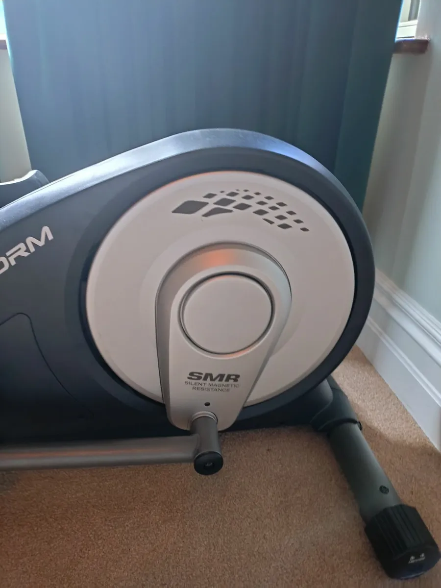 Elliptical machine - Image 2
