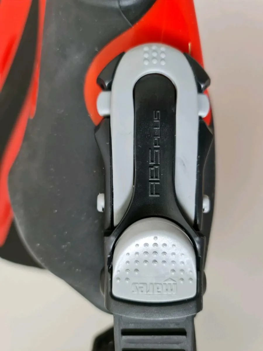 Mares Raptor Flippers - Image 2