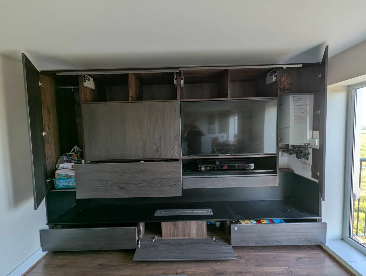 Wardrobe , TV unit - Image 2