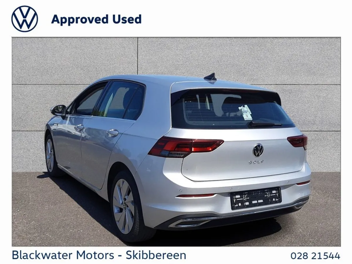 Volkswagen Golf Style 2.0 TDI 115HP 5DR - Image 4