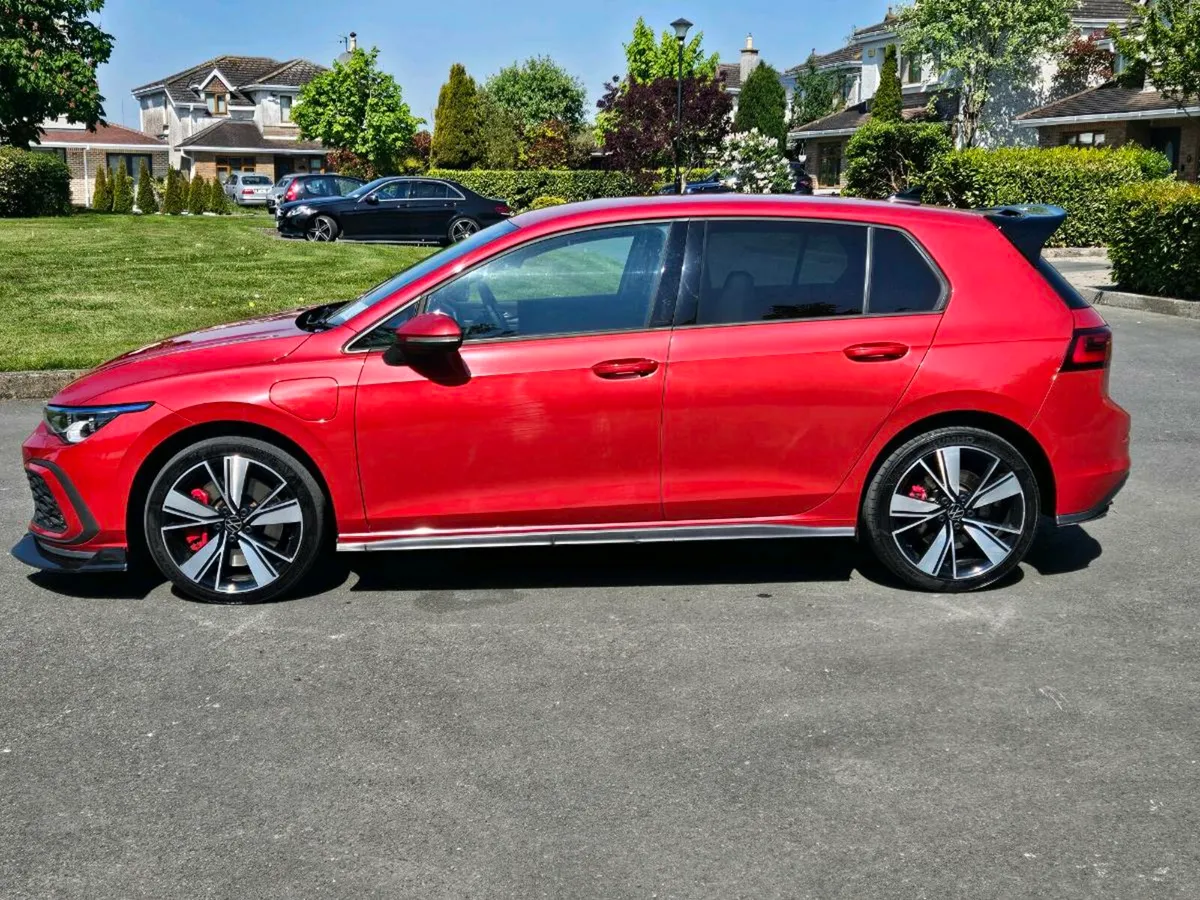 Volkswagen Golf GTE Clubsport Styling *Low Miles* - Image 3