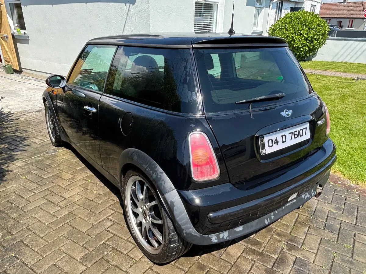 Mini Cooper 2004 - Image 2