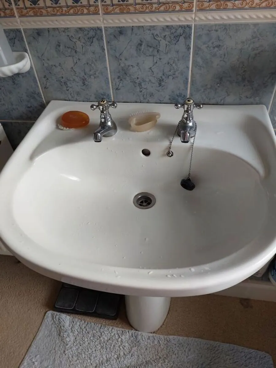 Basin & Pedestal - Image 2