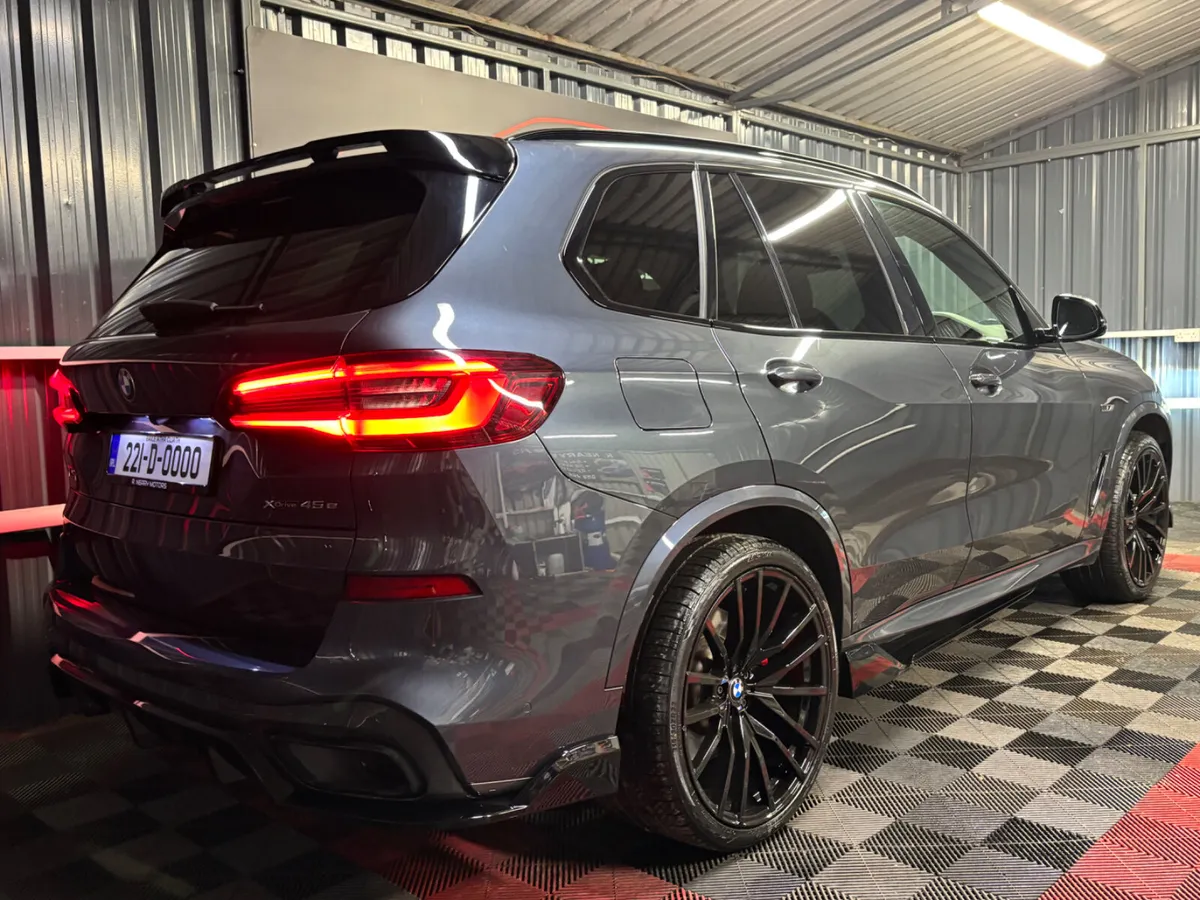 2022 BMW X5 45e M-Sport Plus Automatic - Image 3